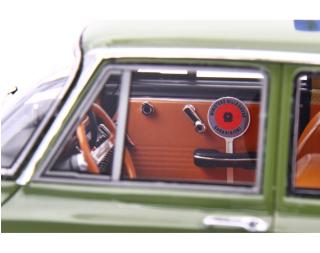 Alfa Romeo Giulia Super 1969 Carabinieri VERDE MILITARE Laudoracing 1:18 Resinemodell (Türen, Motorhaube... nicht zu öffnen!)